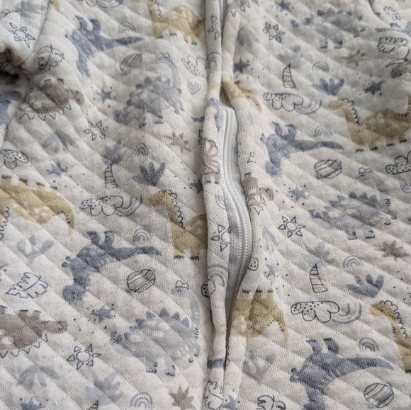 3/$30 Quilted sleeper - Picture 2 of 3